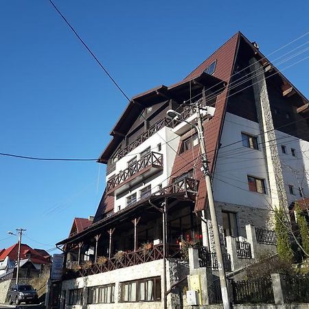 Hotel Magic Club Buşteni Exteriér fotografie