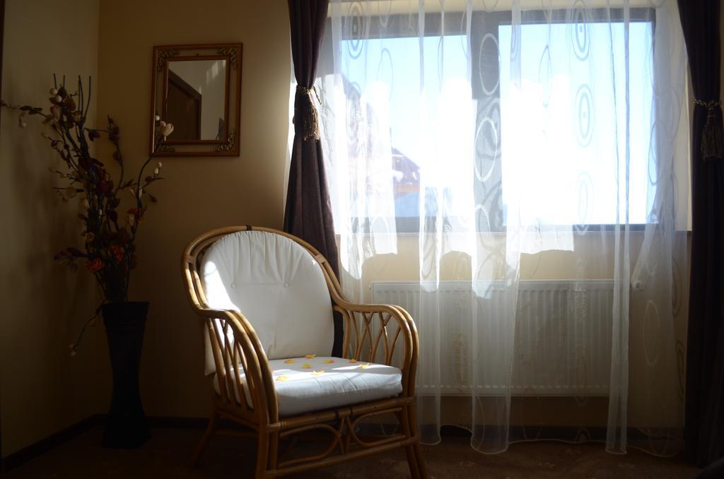 Hotel Magic Club Buşteni Pokoj fotografie