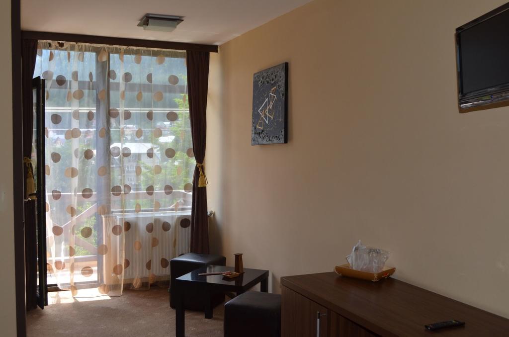 Hotel Magic Club Buşteni Exteriér fotografie