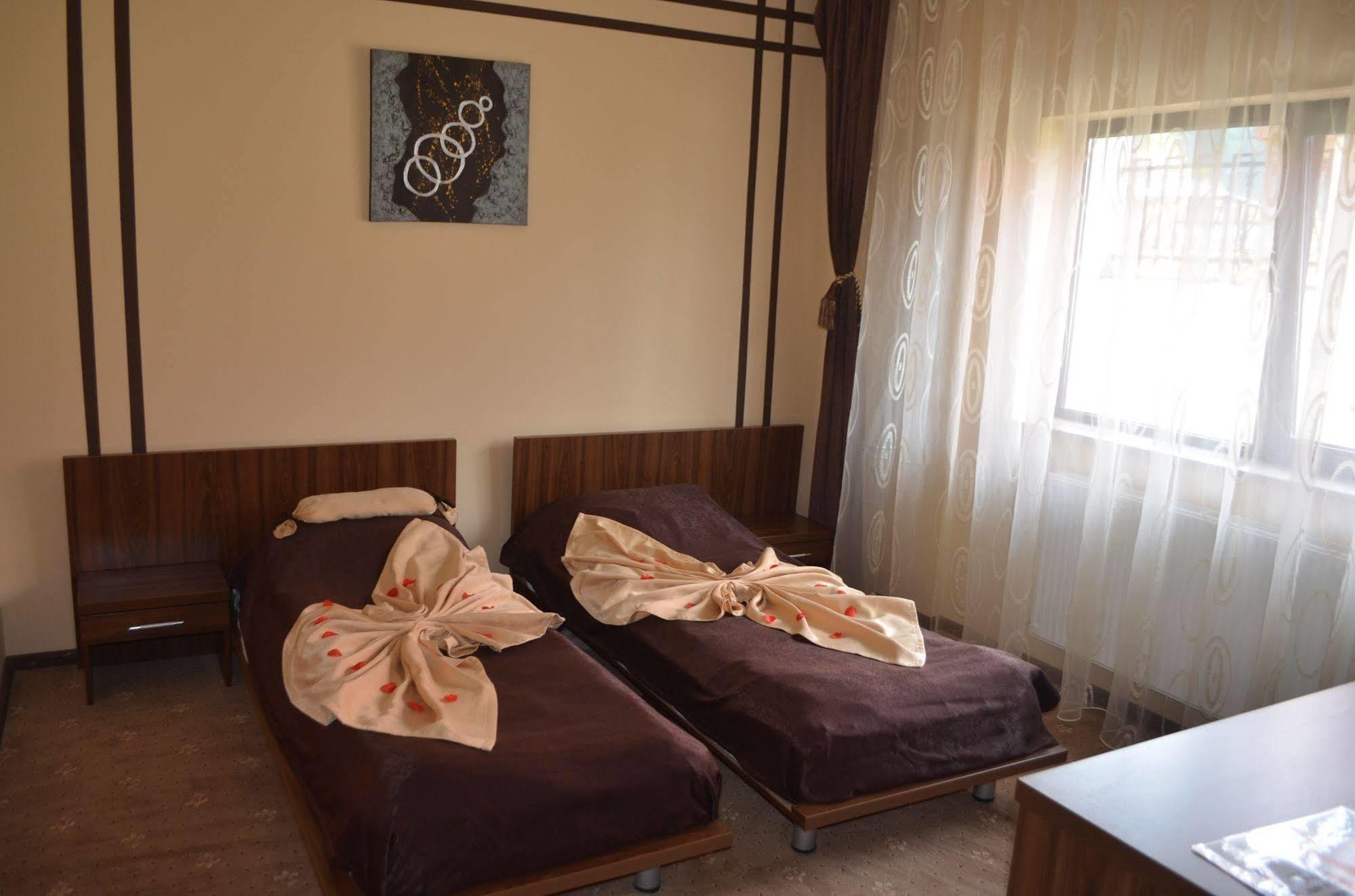 Hotel Magic Club Buşteni Exteriér fotografie