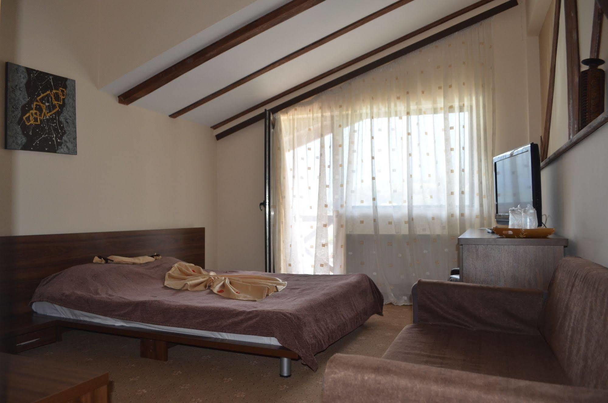 Hotel Magic Club Buşteni Exteriér fotografie