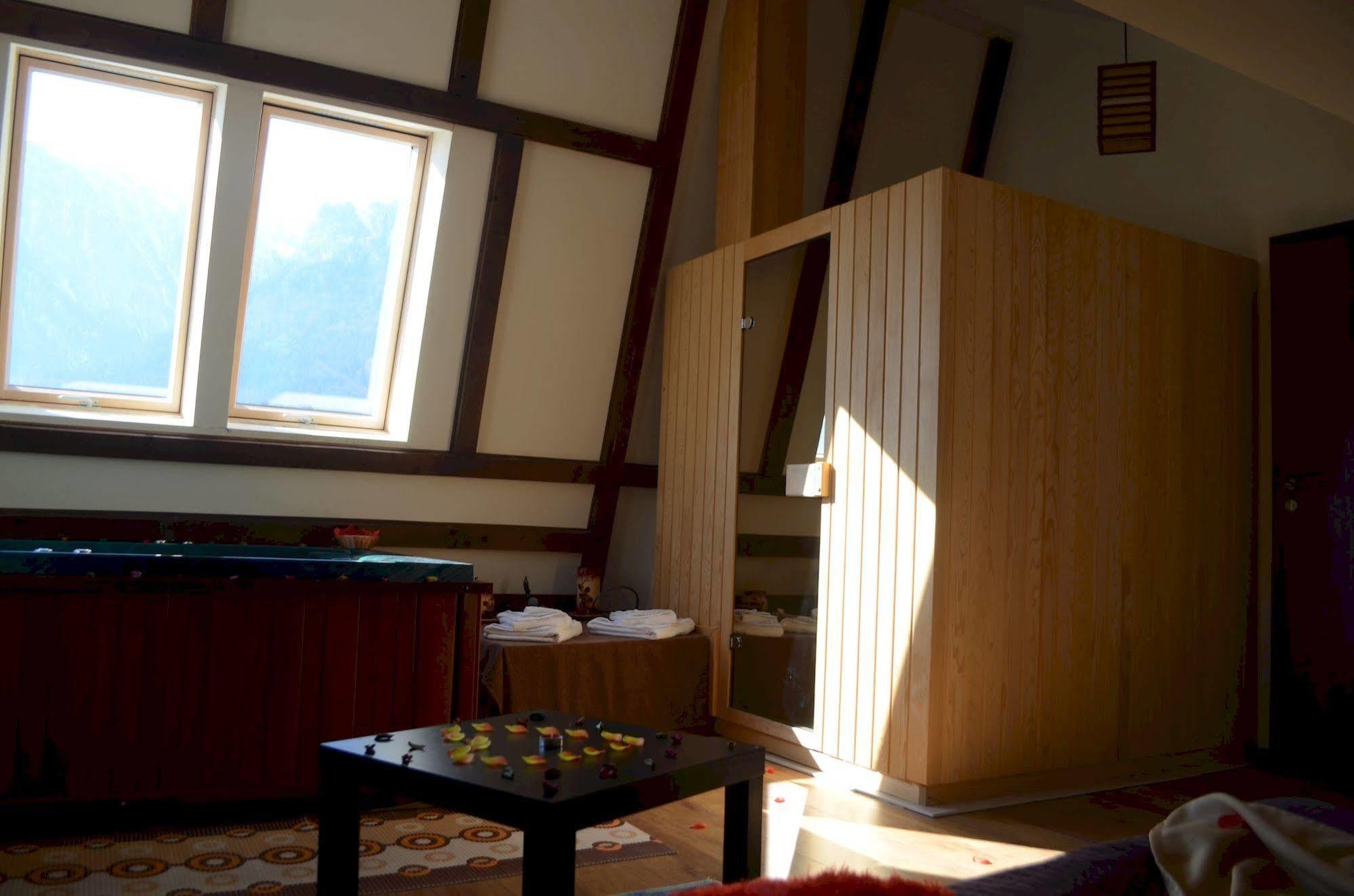 Hotel Magic Club Buşteni Exteriér fotografie
